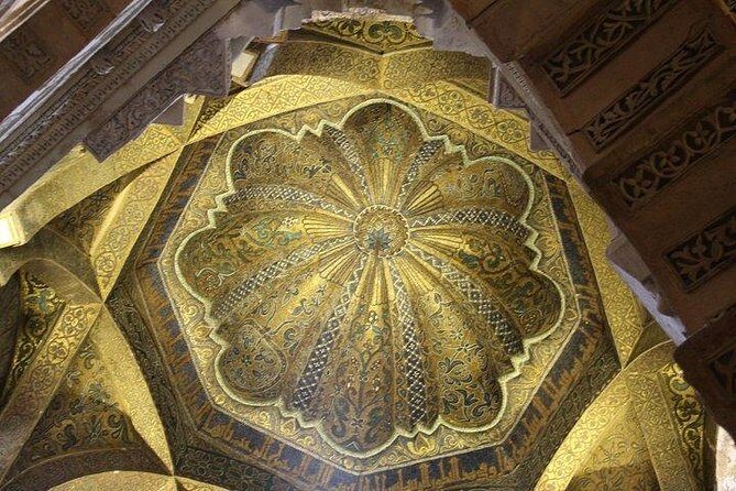 Guided tour of the Mosque with entrance included - Group size, comfort, and timing: small choices that prevent headaches