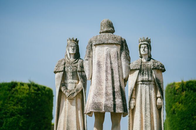 Guided visit to Alcazar de los Reyes Cristianos with admission - Language and expectations: English-led history