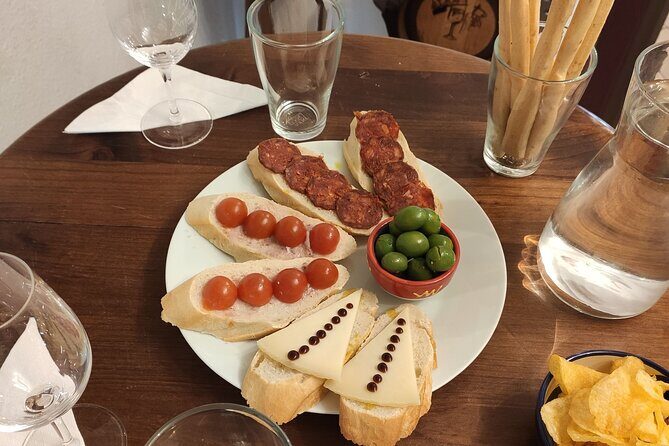 Indulge in Cordoba: Local Wines & Tapas Tasting - What you’ll walk away with (besides a full tummy)