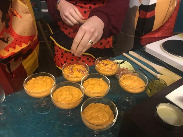 Local cooking class in Cordoba. Hands on: Salmorejo - Your 1-hour class flow: tomatoes, garlic, olive oil, then the bowl