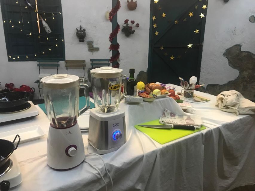 Local cooking class in Cordoba. Hands on: Salmorejo - Should you book this salmorejo cooking class in Córdoba?