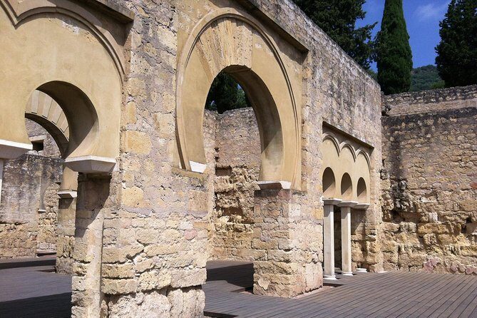 Medina Azahara Guided Tour - Getting There: Bus-Included Option vs Free Parking