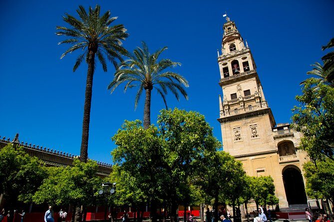 Mosque-Cathedral, Alcazar & Synagogue with Skip the Line Tickets - Group size, headsets, and staying comfortable for four hours