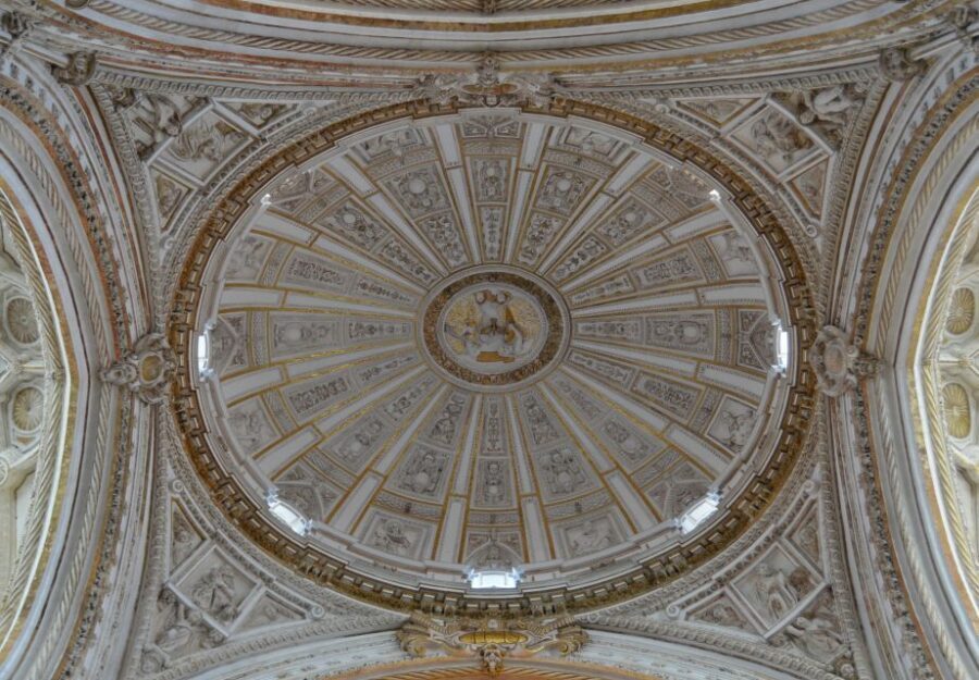 Mosque-Cathedral of Cordoba and Jewish Quarter Tour - Who this tour suits best in Córdoba
