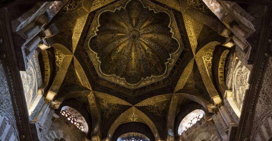 Mosque-Cathedral of Cordoba: Entry Ticket and Guided Tour - Meeting in Front of the Palace of Congresses (and Finding Your Guide)