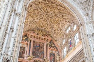 Mosque-Cathedral of Cordoba Guided Tour Skip the Line & Ticket - Inside the Mezquita-Catedral: what you’ll focus on during the walk