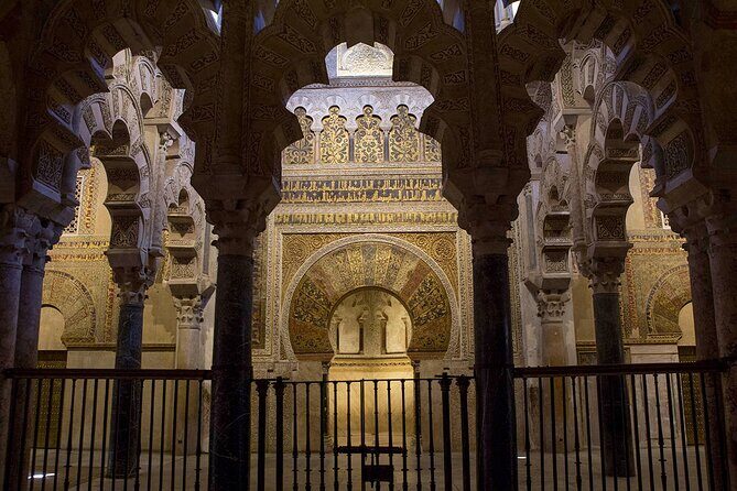 Mosque-Cathedral of Cordoba Guided Tour Skip the Line & Ticket - Small group size: better control in a tight, crowded space