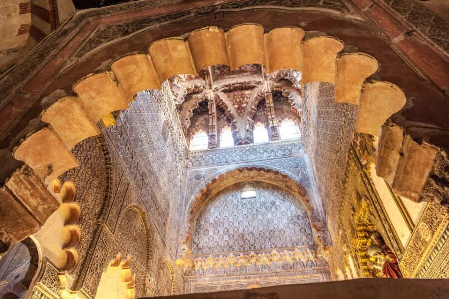 Mosque-Cathedral of Córdoba Guided Tour with Tickets - The Mihrab and Maqsura Area: The Ornate Centerpiece