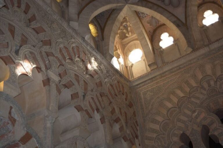 Mosque-Cathedral Small Group Guided Tour - Inside the 1-hour tour: what you will actually see