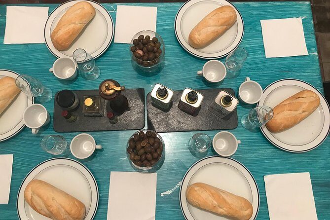 Olive Oil tasting breakfast & Tour in Cordoba - A 75-minute Córdoba food lesson, not a lecture