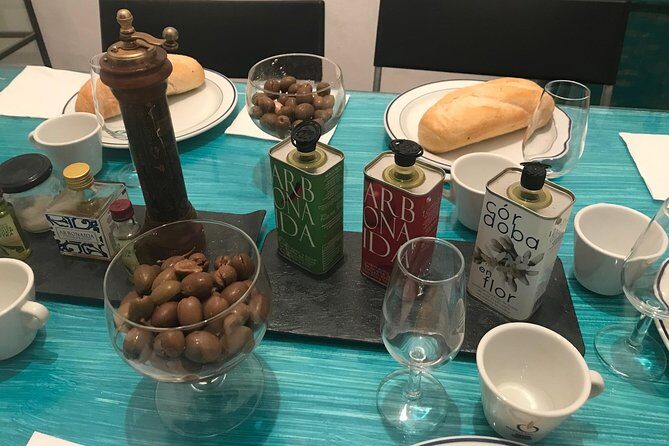Olive Oil tasting breakfast & Tour in Cordoba - Olives first: tasting three varieties and training your nose