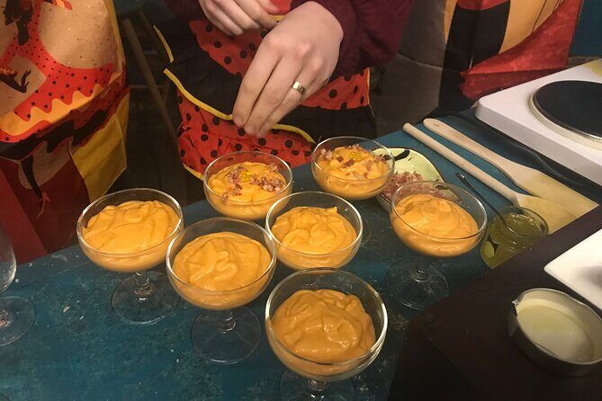 Paella and Salmorejo 2-Hour Cooking Class in Córdoba - Meeting in Centro and getting to the wine-space kitchen