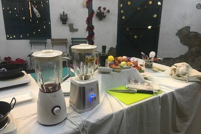 Paella and Salmorejo 2-Hour Cooking Class in Córdoba - Where the experience can vary: kitchen setup, tools, and language