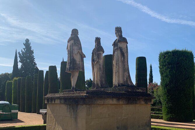 Private guided tour of the Alcazar de los Reyes Cristianos - The big decision: who this tour suits best