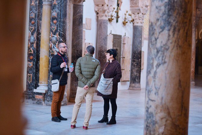 Private Tour: Mezquita-Catedral from Cordoba - Inside the Mezquita-Catedral: double arches and mihrab, explained
