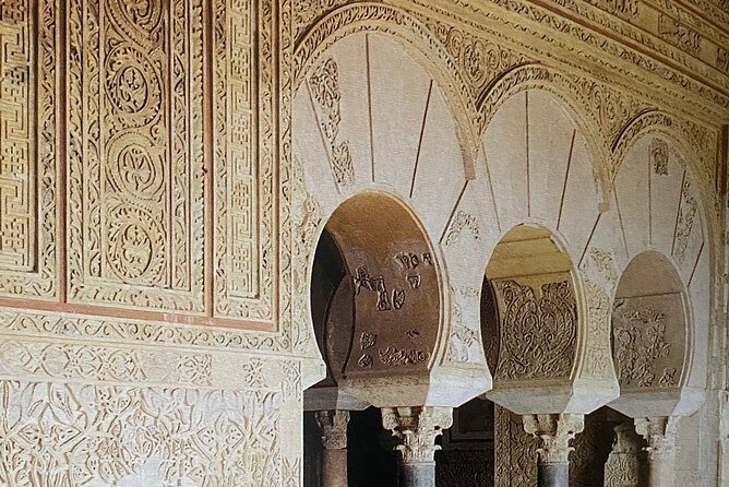 Private Visit to Medina Azahara with Official Guide - The shuttle up to the archaeological site (and back again)