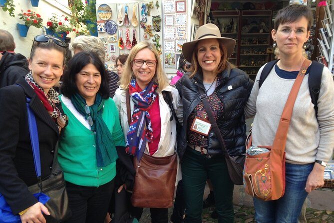 Visit Cathedral Mosque with official guide. Small groups - How long should you plan for?